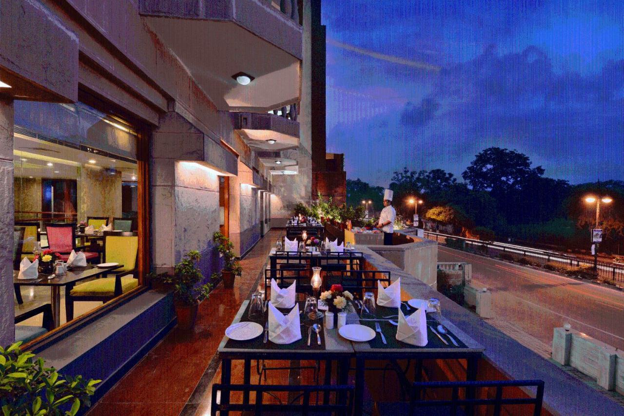 Hotel Lords Plaza