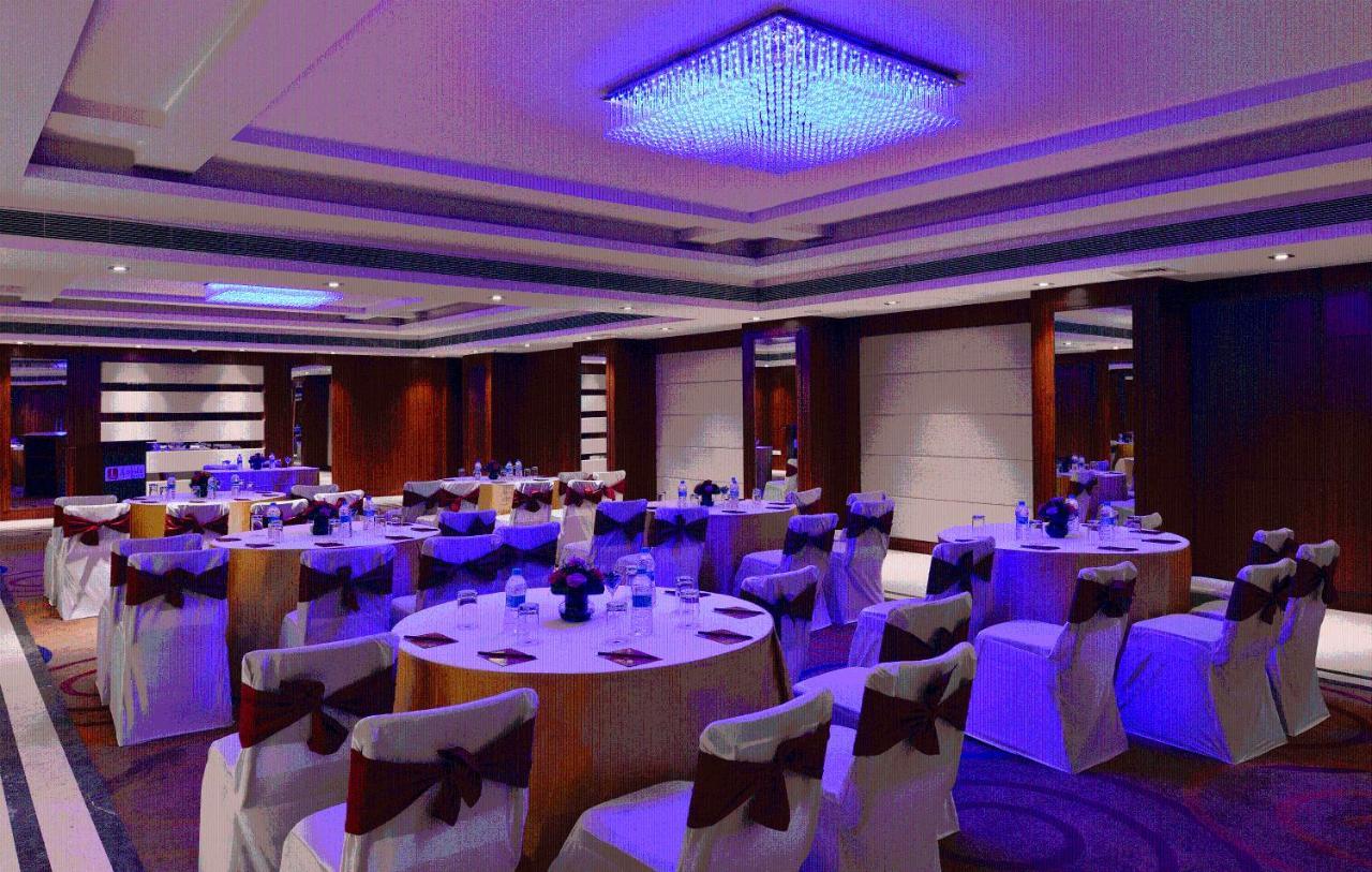 Lords Plaza Hotel 3*