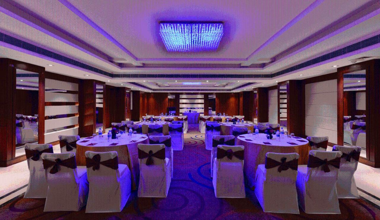 Lords Plaza Hotel 3*
