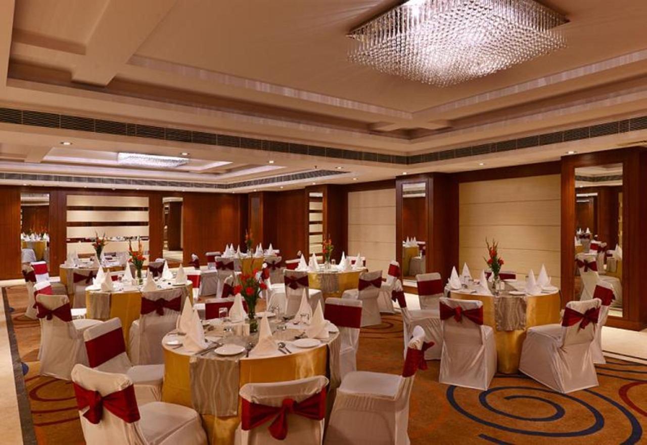 Hotel Lords Plaza 3*