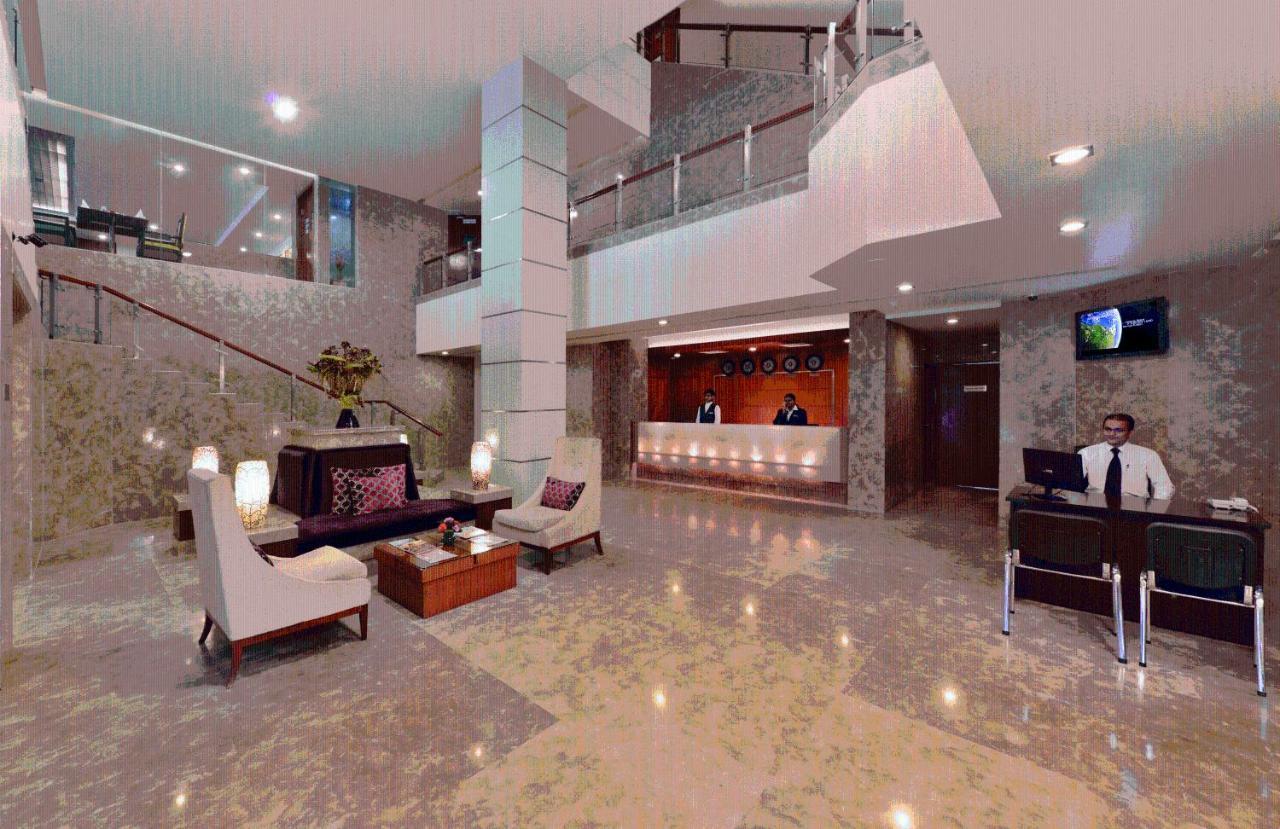 Hotel Lords Plaza Jaipur