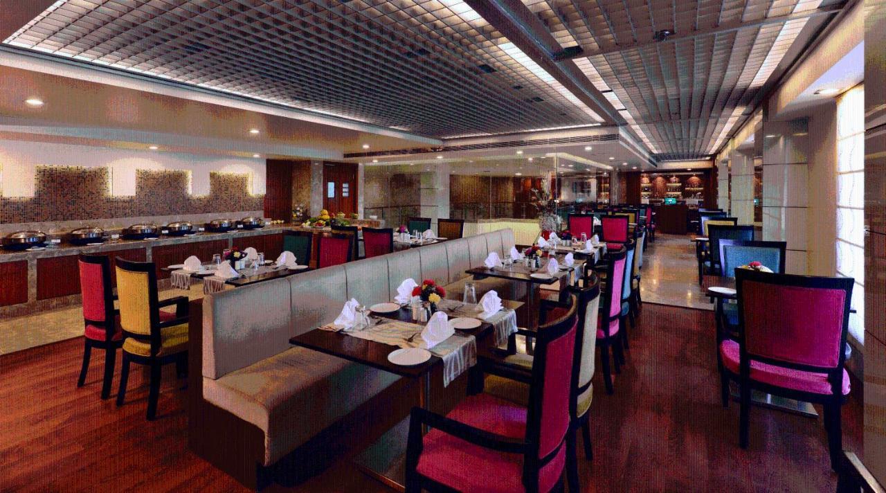 Lords Plaza Hotel 3*