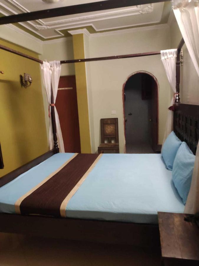 Oyo Sunshine Palace Jaipur