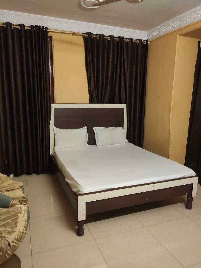 Hotel Oyo Sunshine Palace