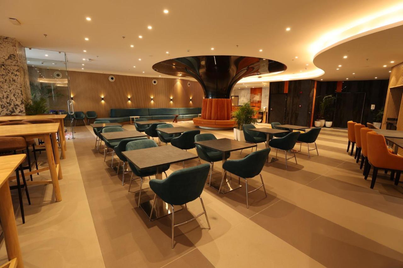 Express & Gopalpura 4*