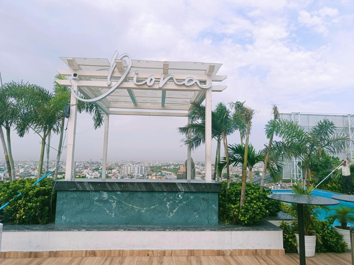 Grand Hotel