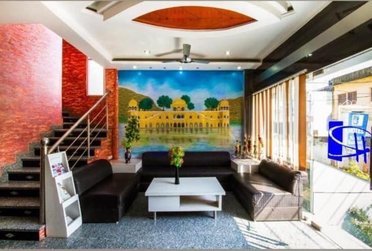 Hayat Residency Hotel 2*