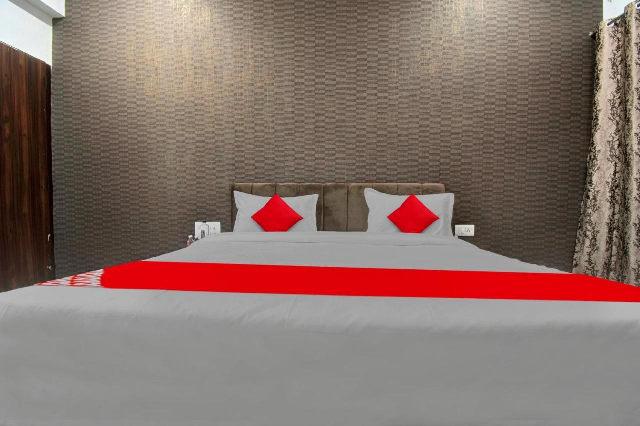 Oyo Flagship Rajshree 3*