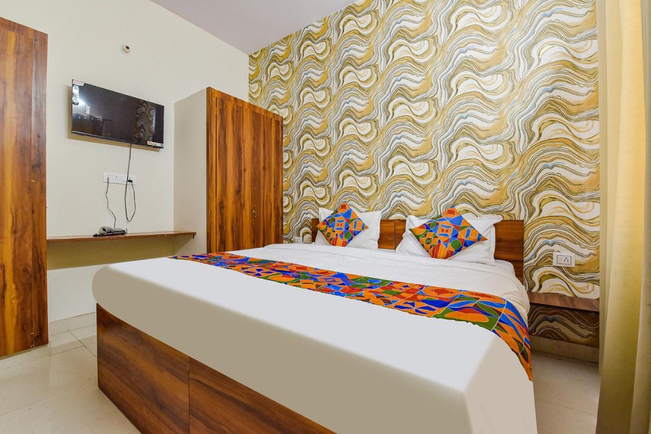 Hotel Fabhotel Grand Lotus