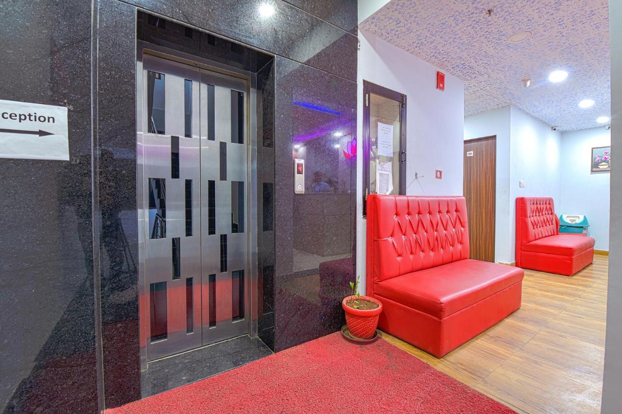 Hotel Fabhotel The Lotus
