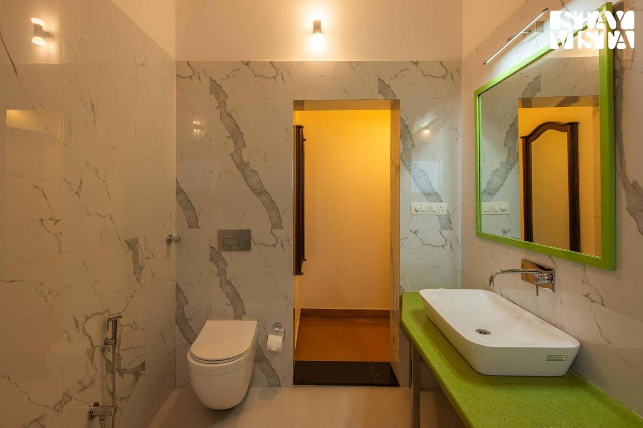 Villa Stayvista's Nature - Escape With Terrace-balconies With View, Lawn & Gazebo
