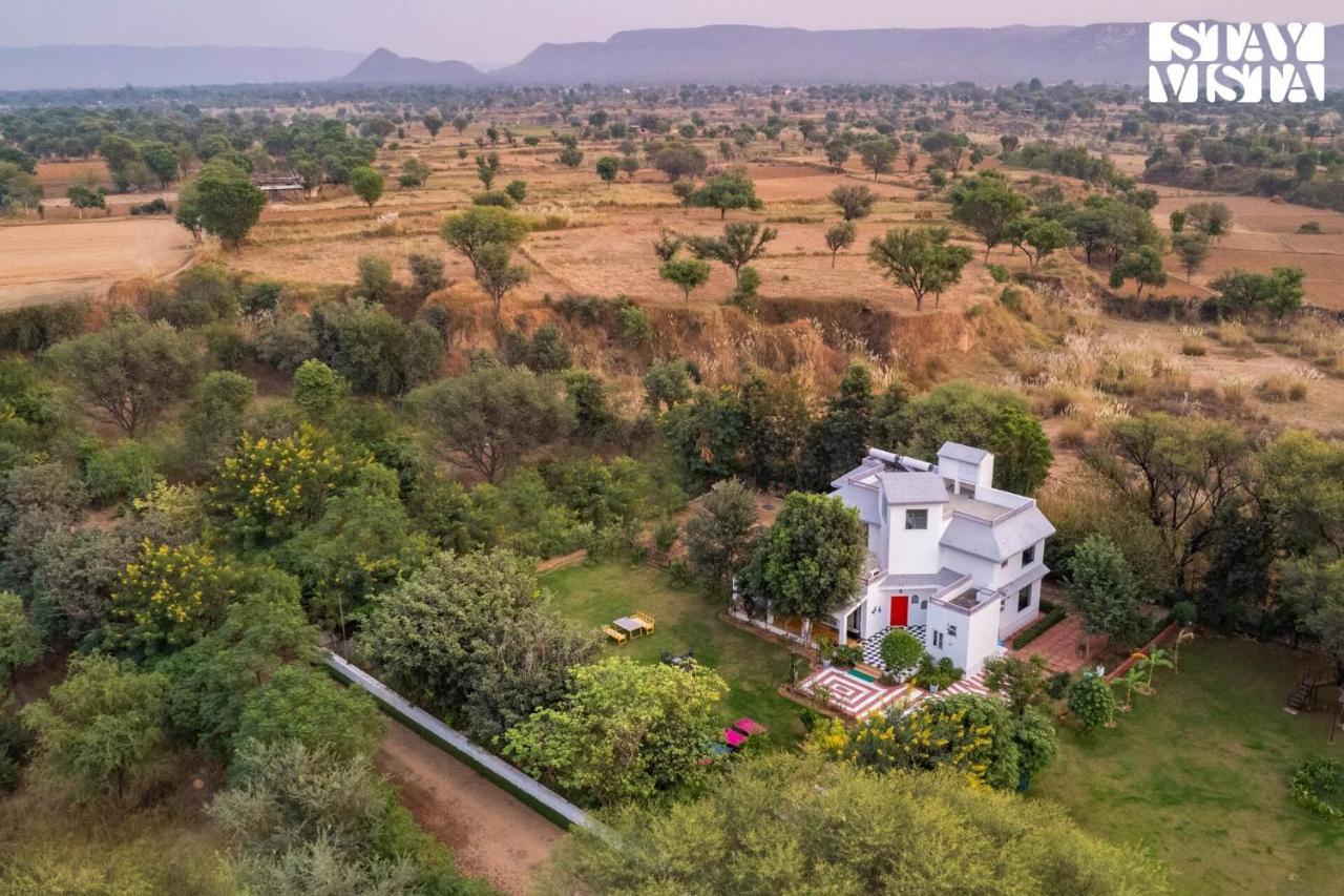 Villa Stayvista's Nature - Escape With Terrace-balconies With View, Lawn & Gazebo *