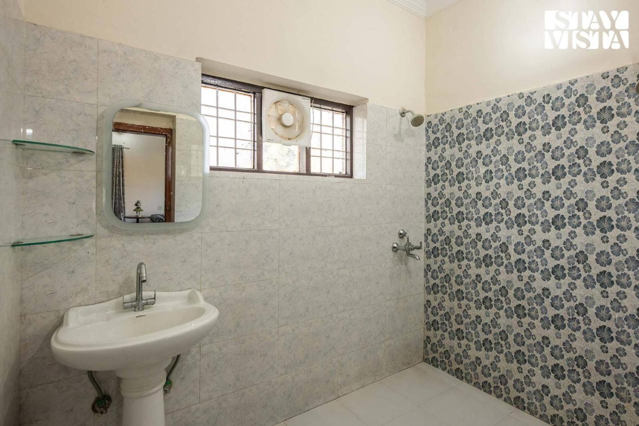 Villa Stayvista'S The Cosy Countryside - Villa With Lawn & Indoor-Outdoor Games In Jaipur