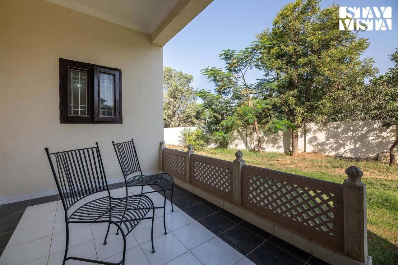 Stayvista'S The Cosy Countryside - Villa With Lawn & Indoor-Outdoor Games In Jaipur Villa *