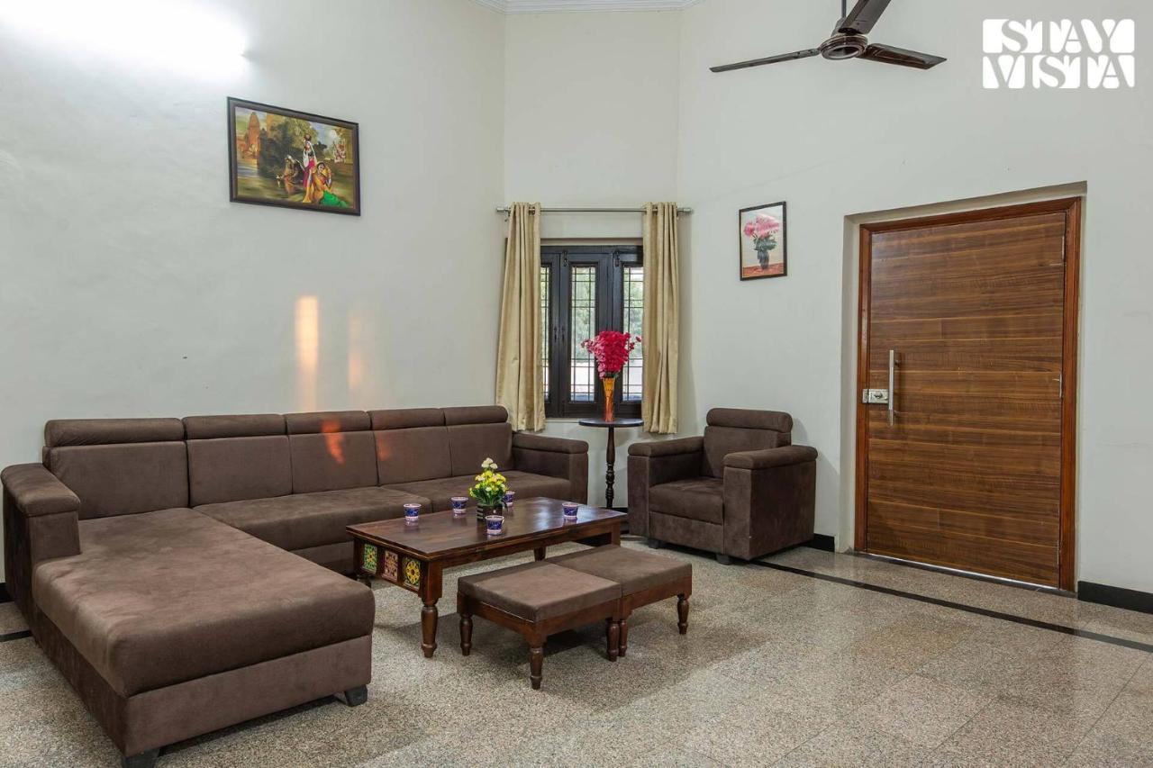 Stayvista'S The Cosy Countryside - Villa With Lawn & Indoor-Outdoor Games In Jaipur Villa *