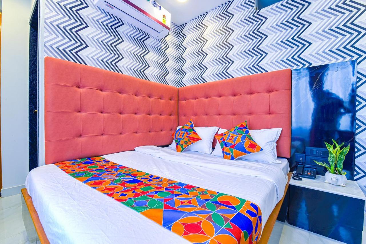 Hotel Fabhotel Shubh Hari 3*