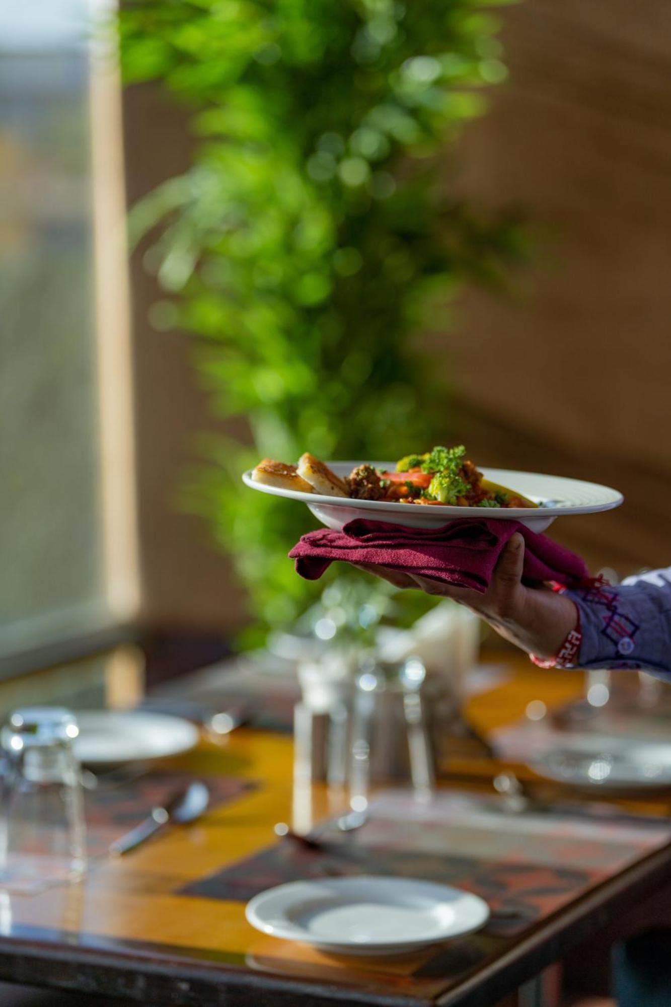 Hotel Royal Orchid Jaipur, Bani Park 4*