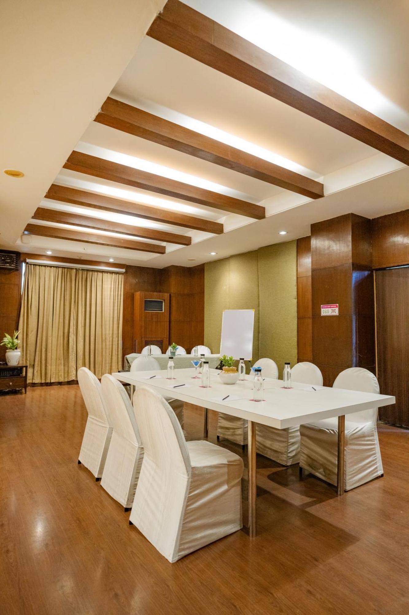 Royal Orchid Jaipur, Bani Park Jaipur