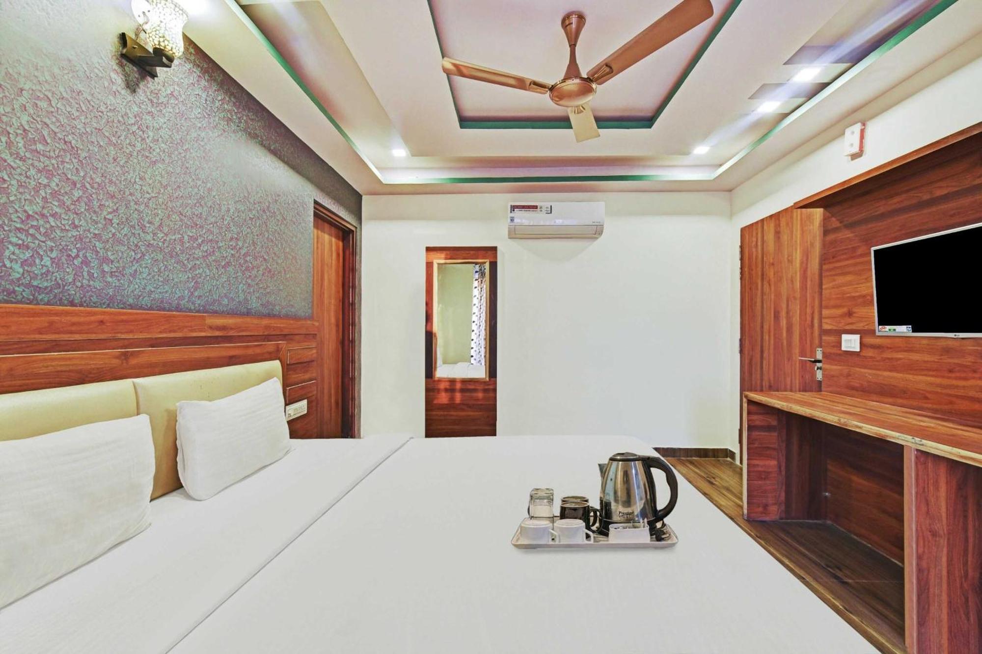 Hotel Collection O Airport View Jaipur