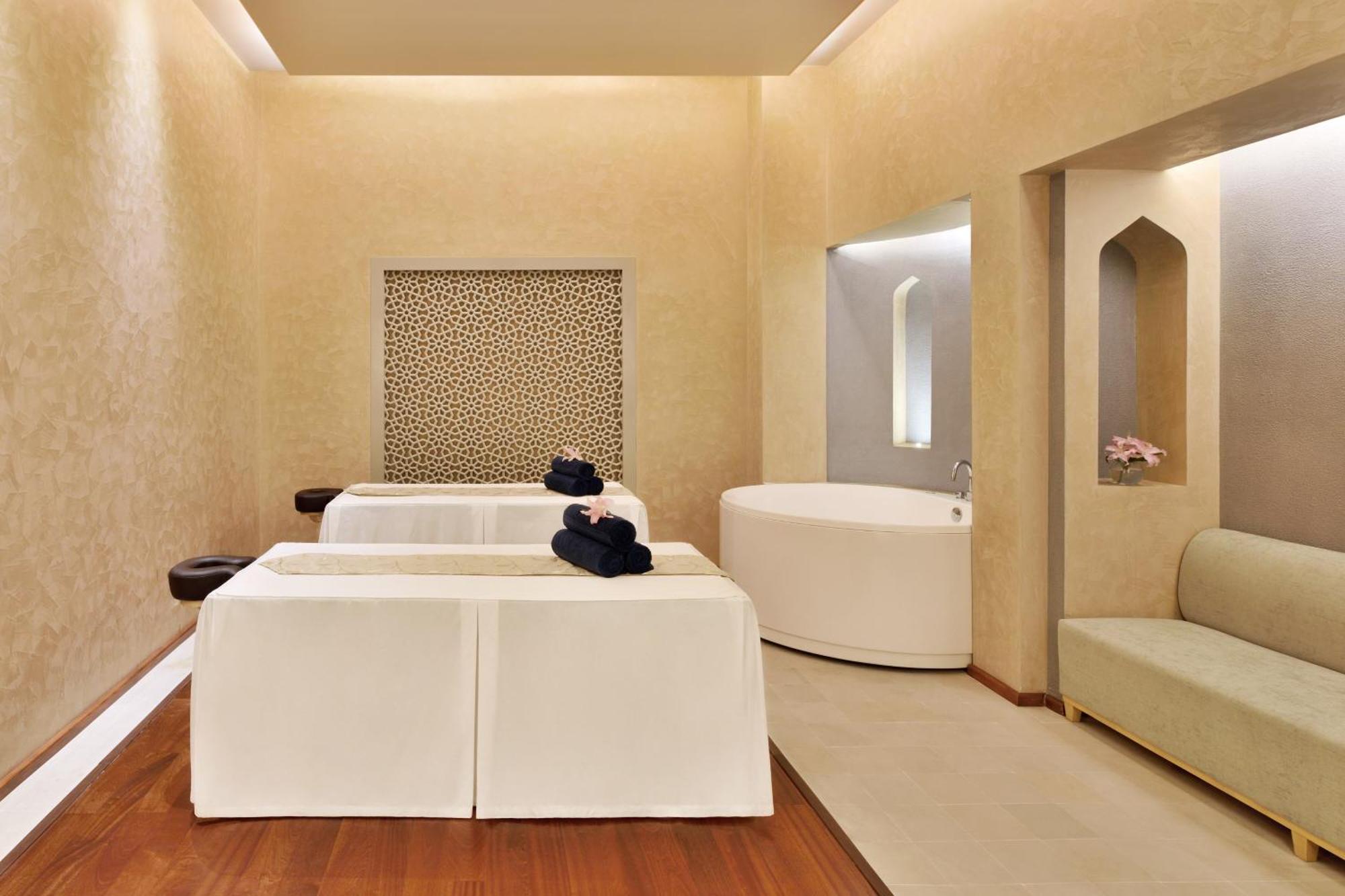 Le Meridien & Jaipur