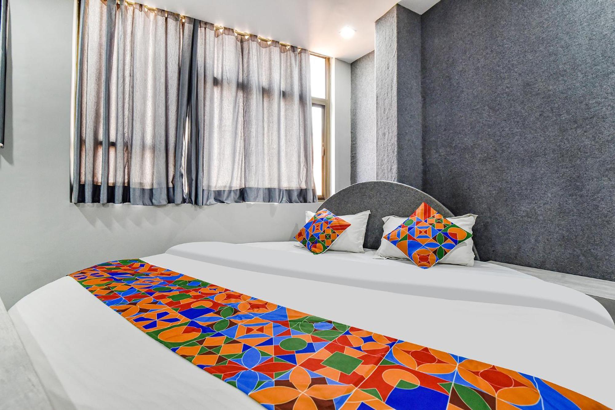 Hotel Fabhotel Surya Palace 3*