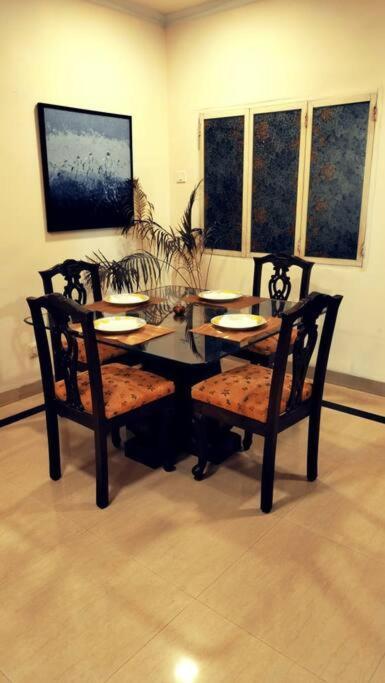 Ishana Apartment *