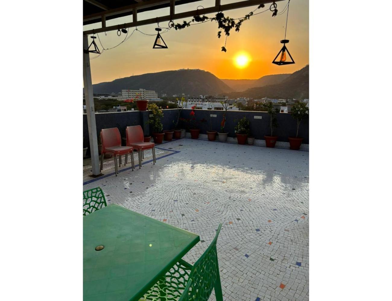 Homestay Uphar - & Restaurant, Jaipur