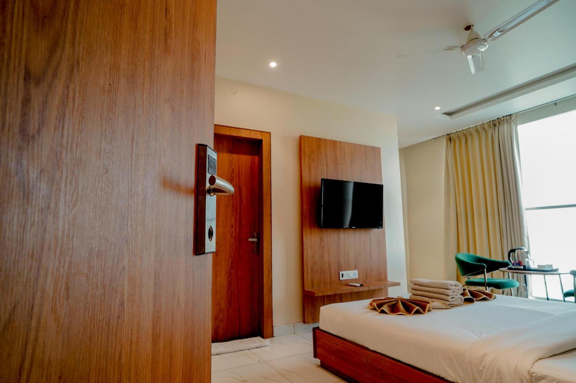 Ekana Hotel
