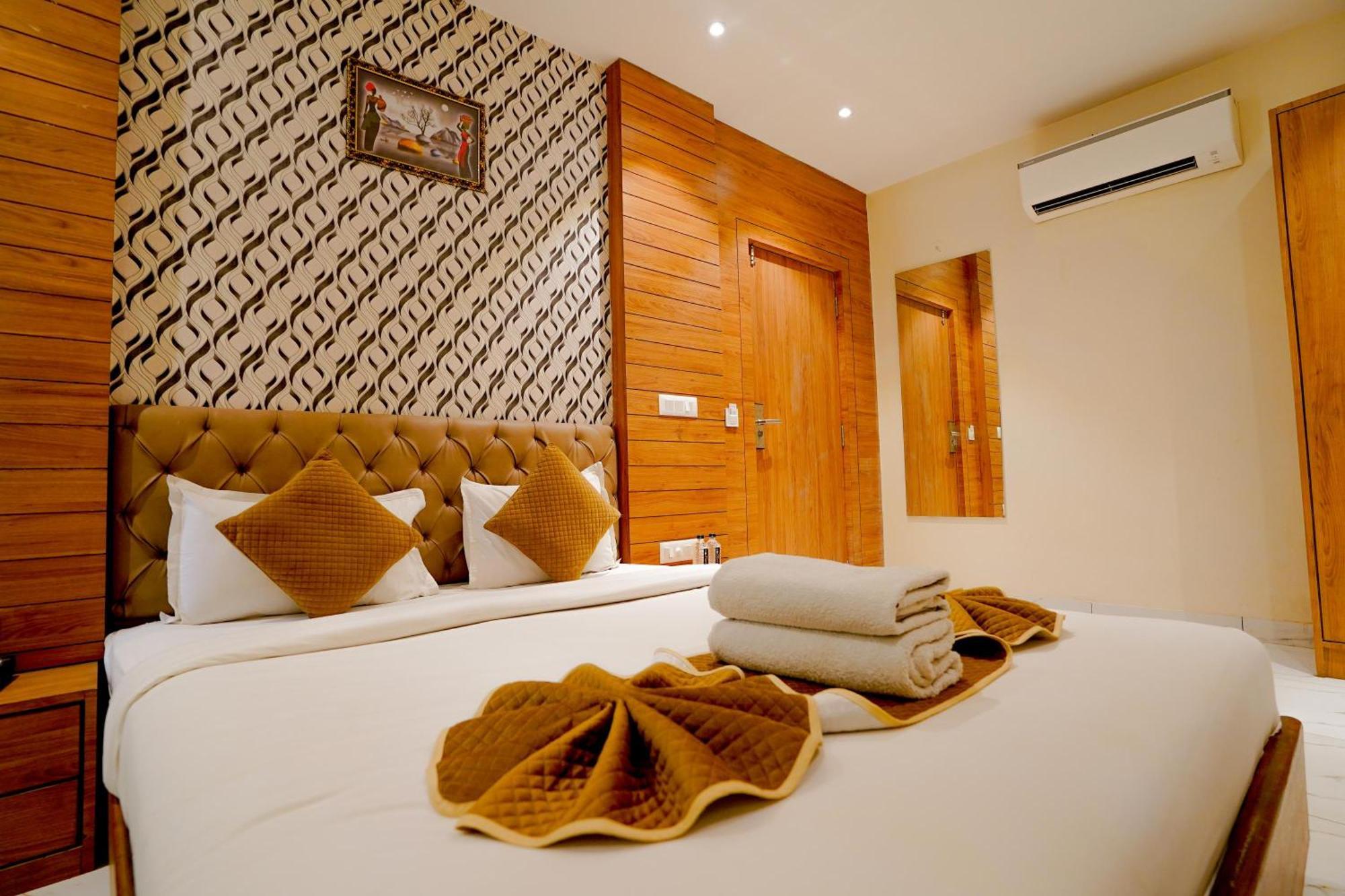 Hotel Ekana *