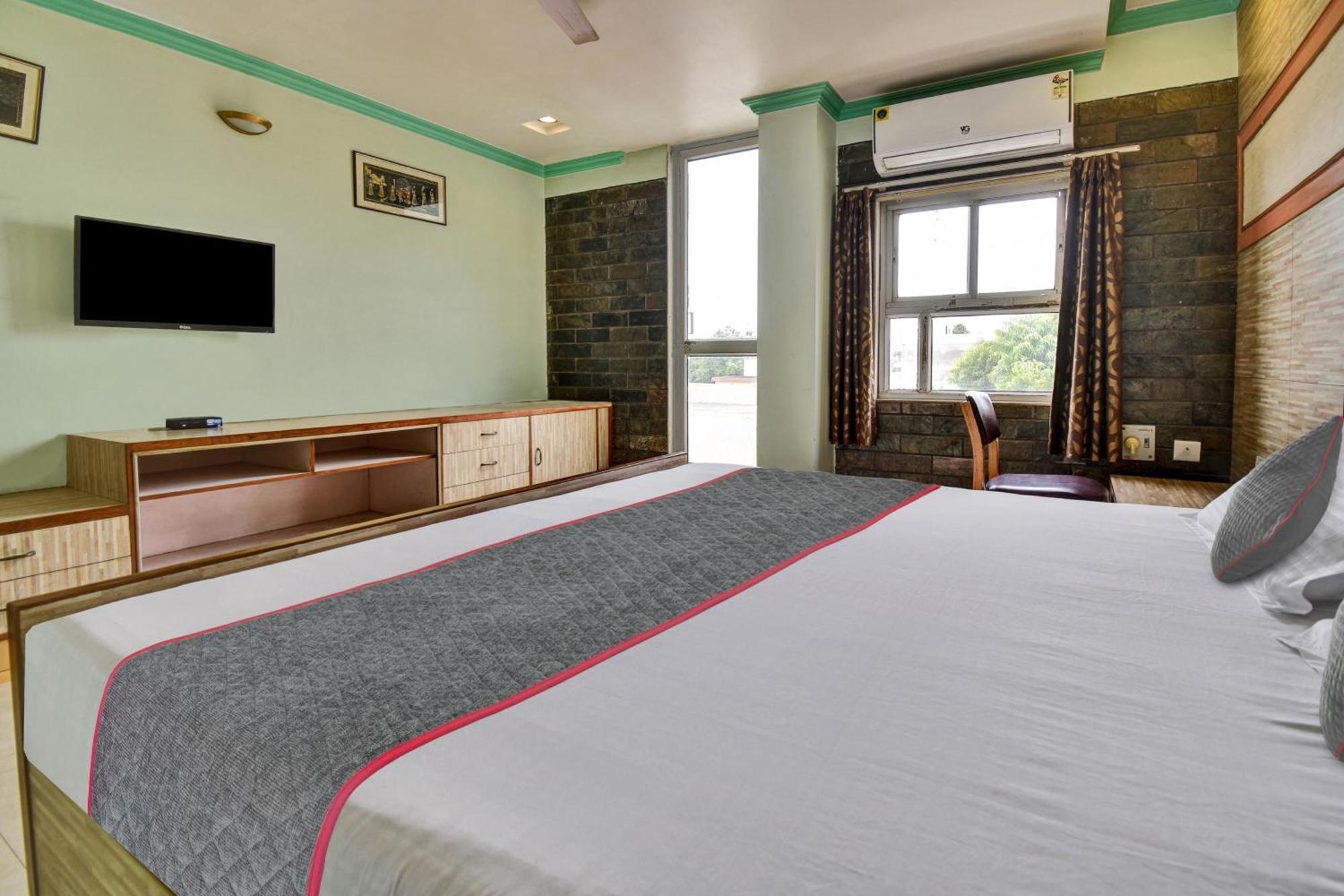 Townhouse Fly View Hotel
