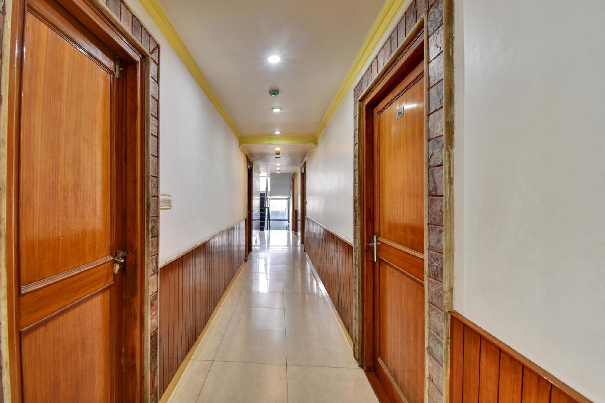Hotel Townhouse Fly View 3*