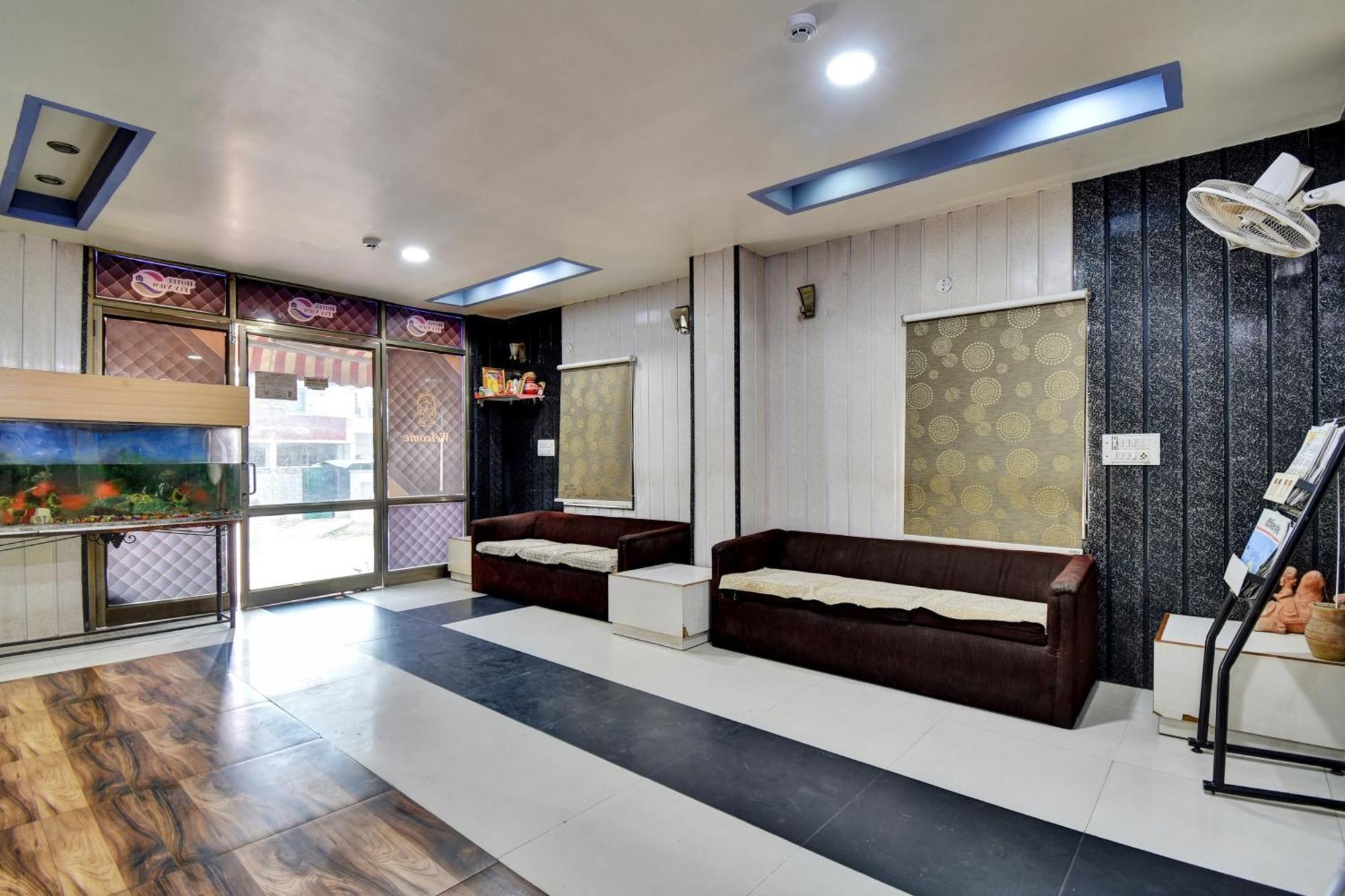 Townhouse Fly View Hotel