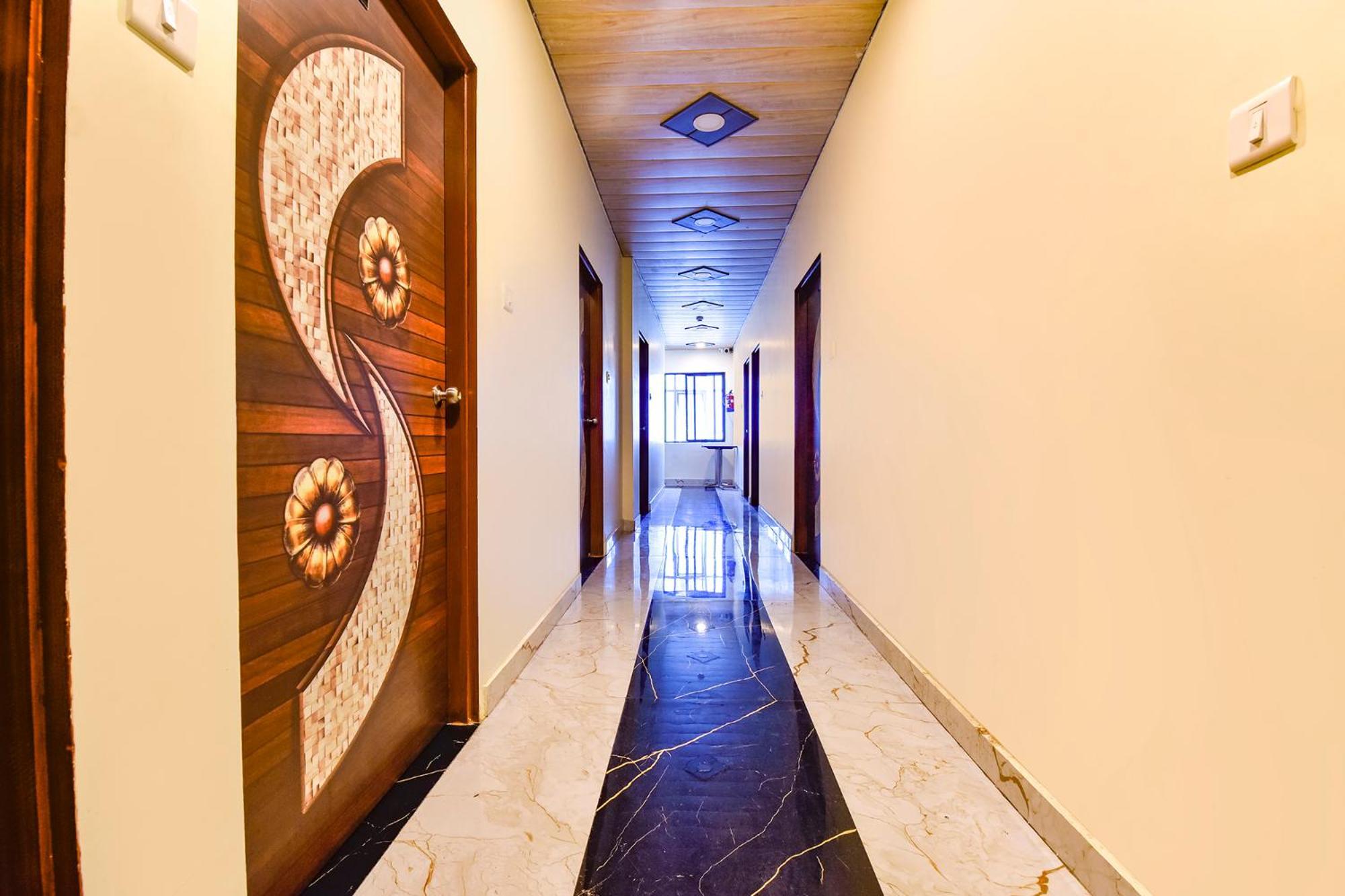 Hotel Fabhotel Spark 3*