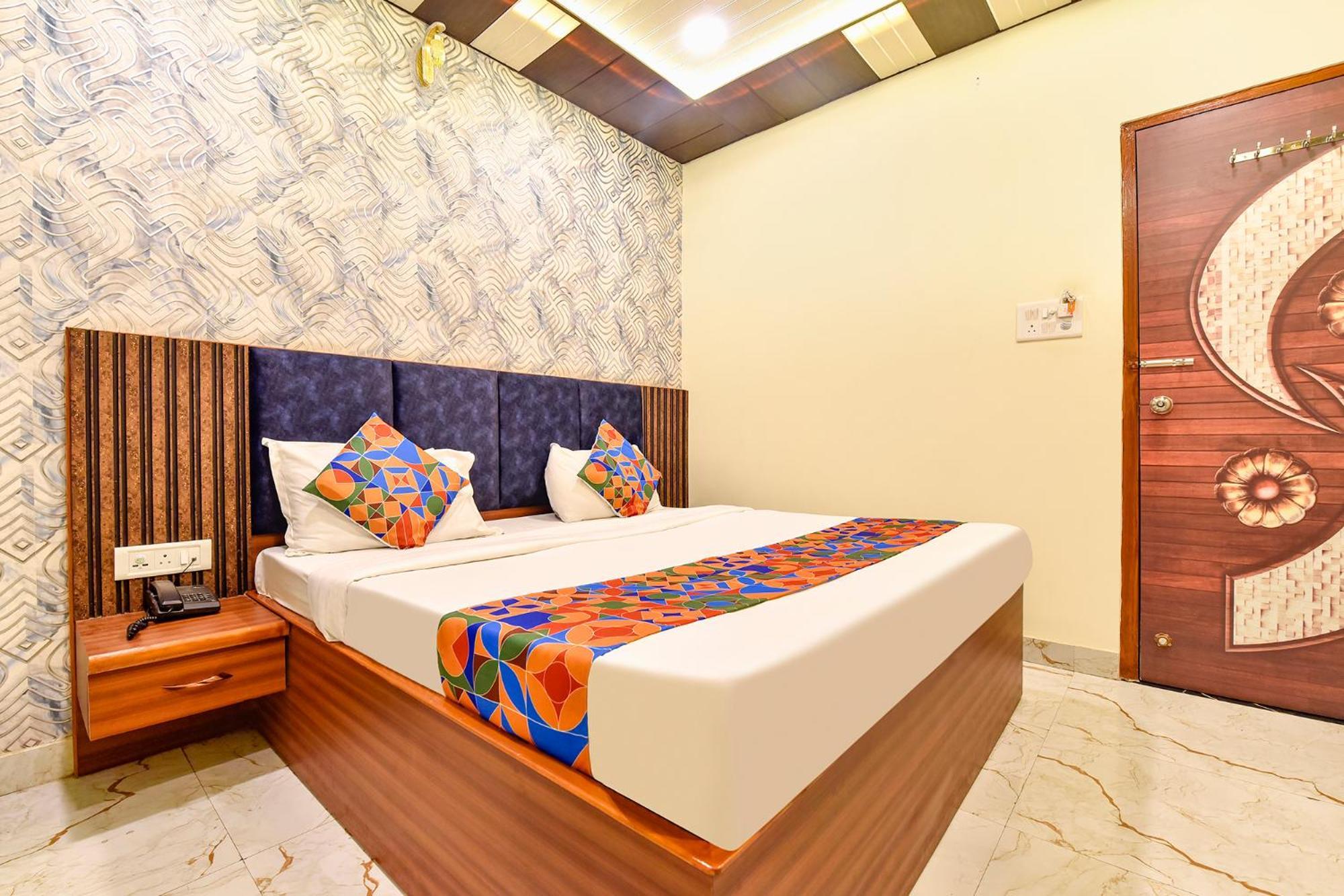 Hotel Fabhotel Spark