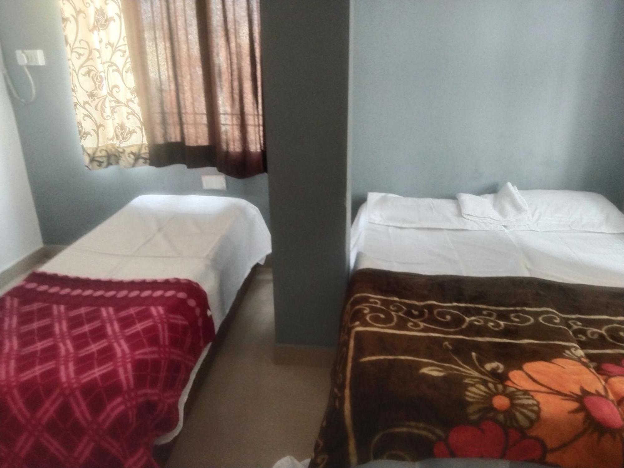 Hotel Dev Mansarovar 2*
