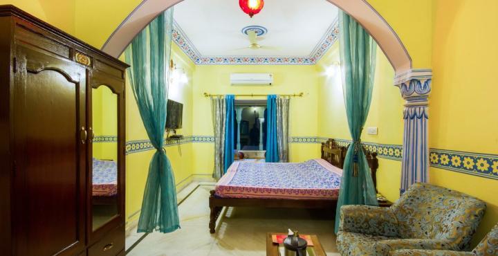 Bharat Mahal Palace