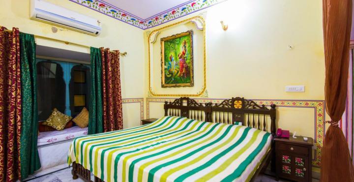 Bharat Mahal Palace Bed & Breakfast