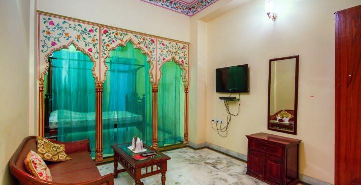 Bharat Mahal Palace Bed & Breakfast 3*