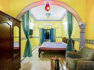 Bharat Mahal Palace