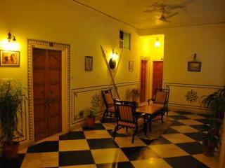 Hotel Mahal Khandela 2*