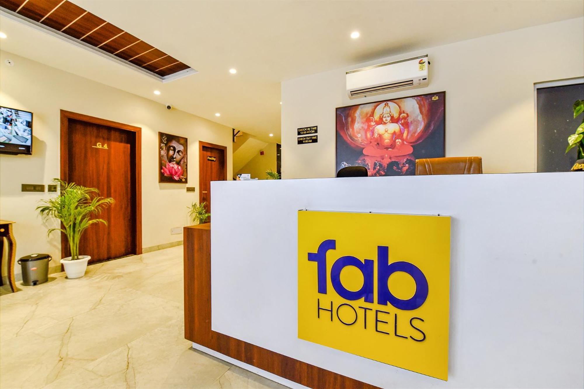 Hotel Fabhotel Pravaasam Residency
