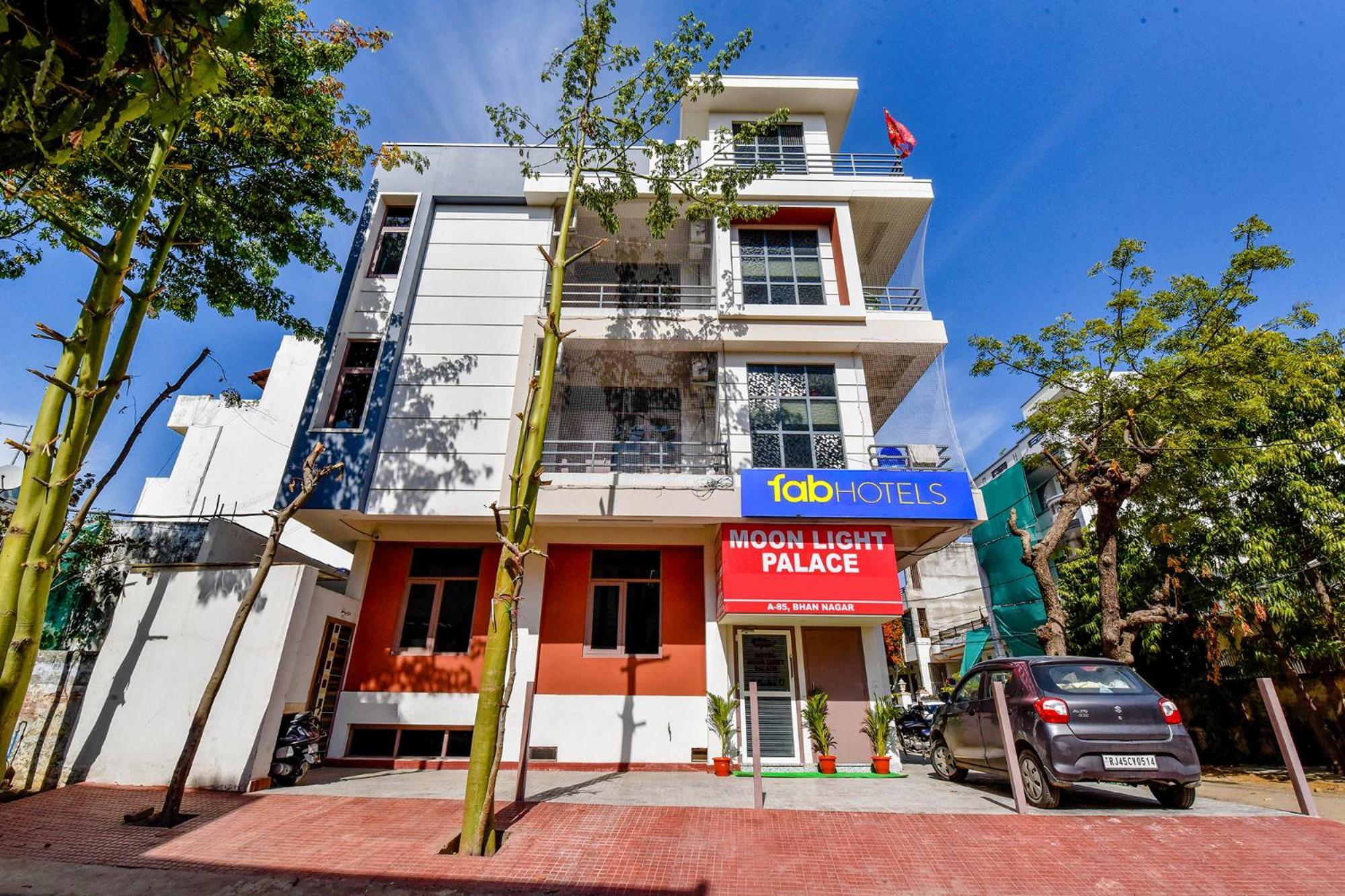 Hotel Fabhotel Moon Light Palace 3*