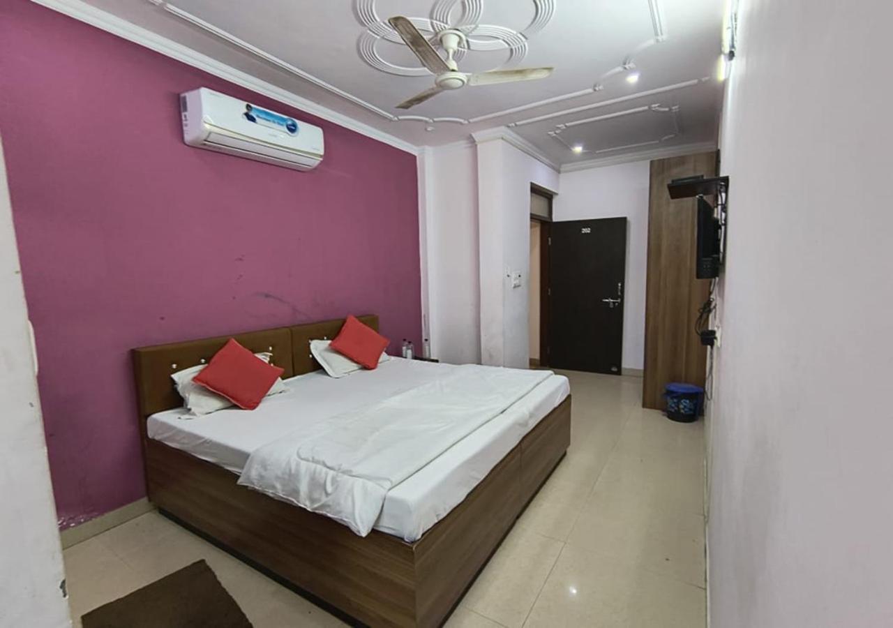 Bullet Hotel