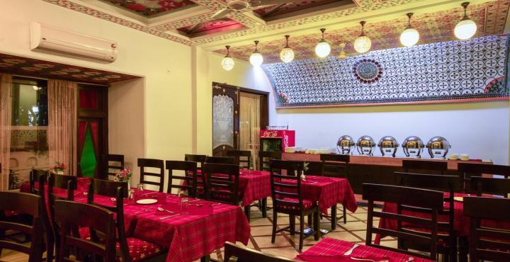 Hotel Nahargarh Haveli-near Train Station Metro