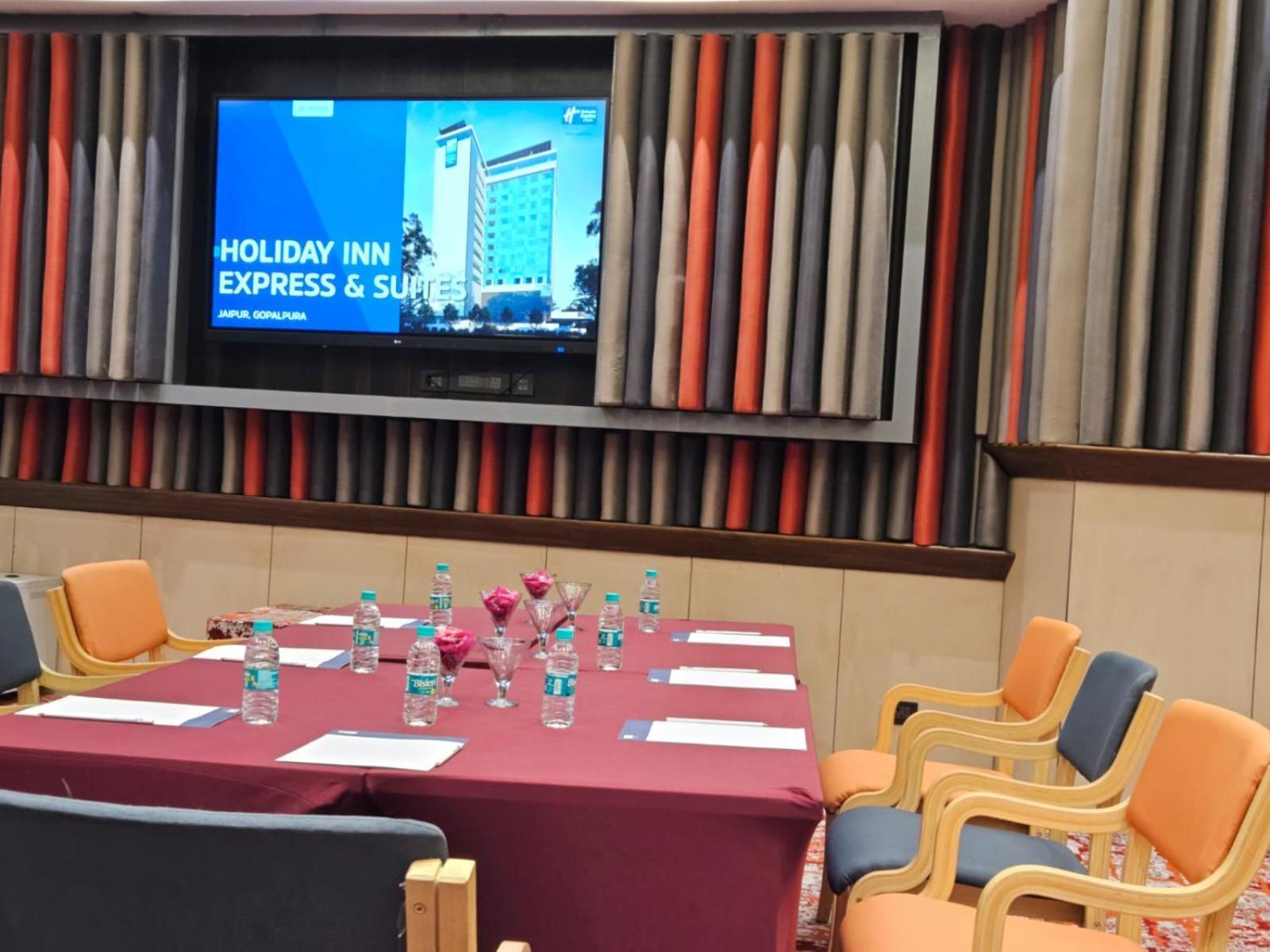 Express & Gopalpura Hotel Jaipur