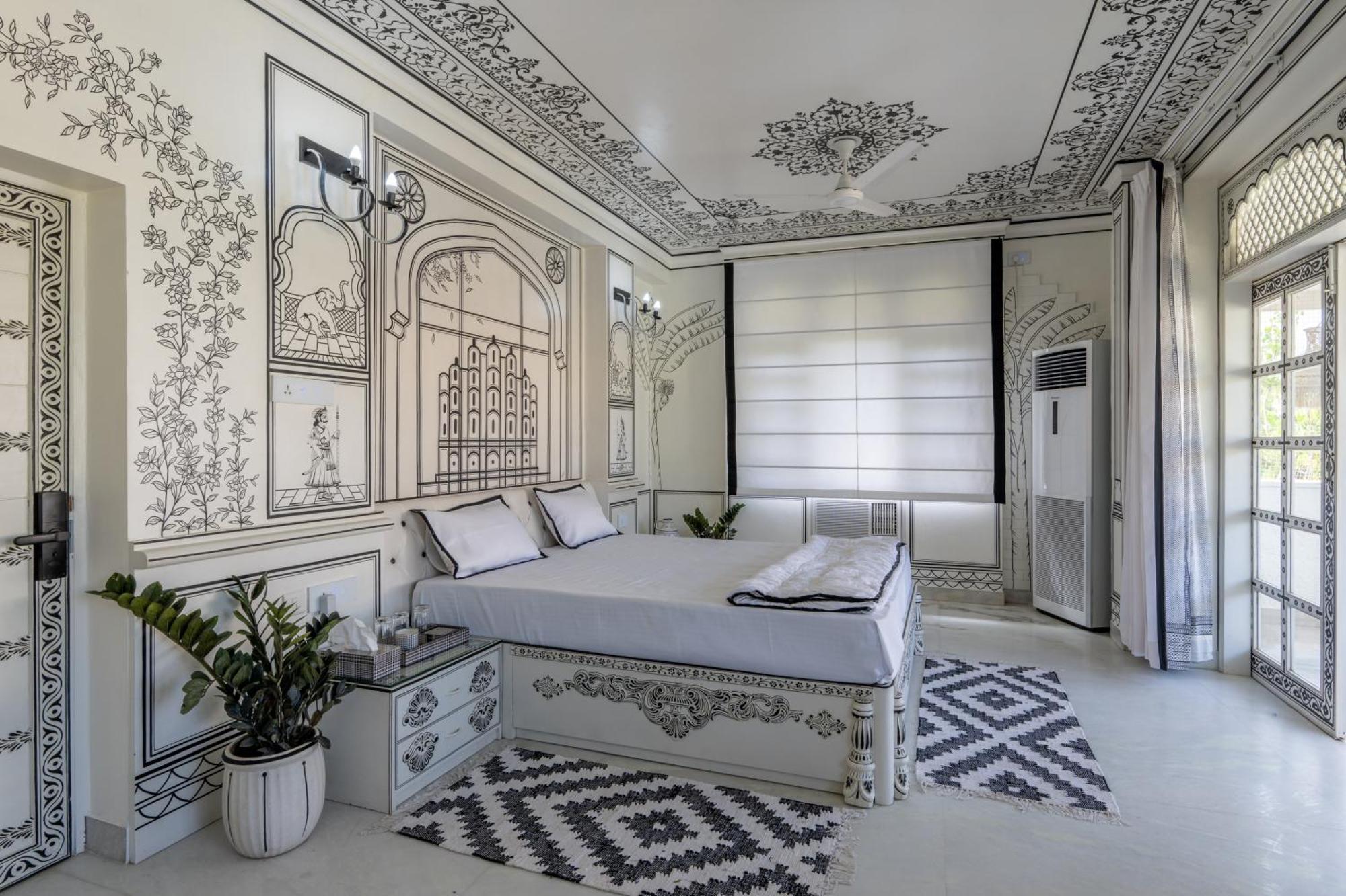 Lalluji Luxe