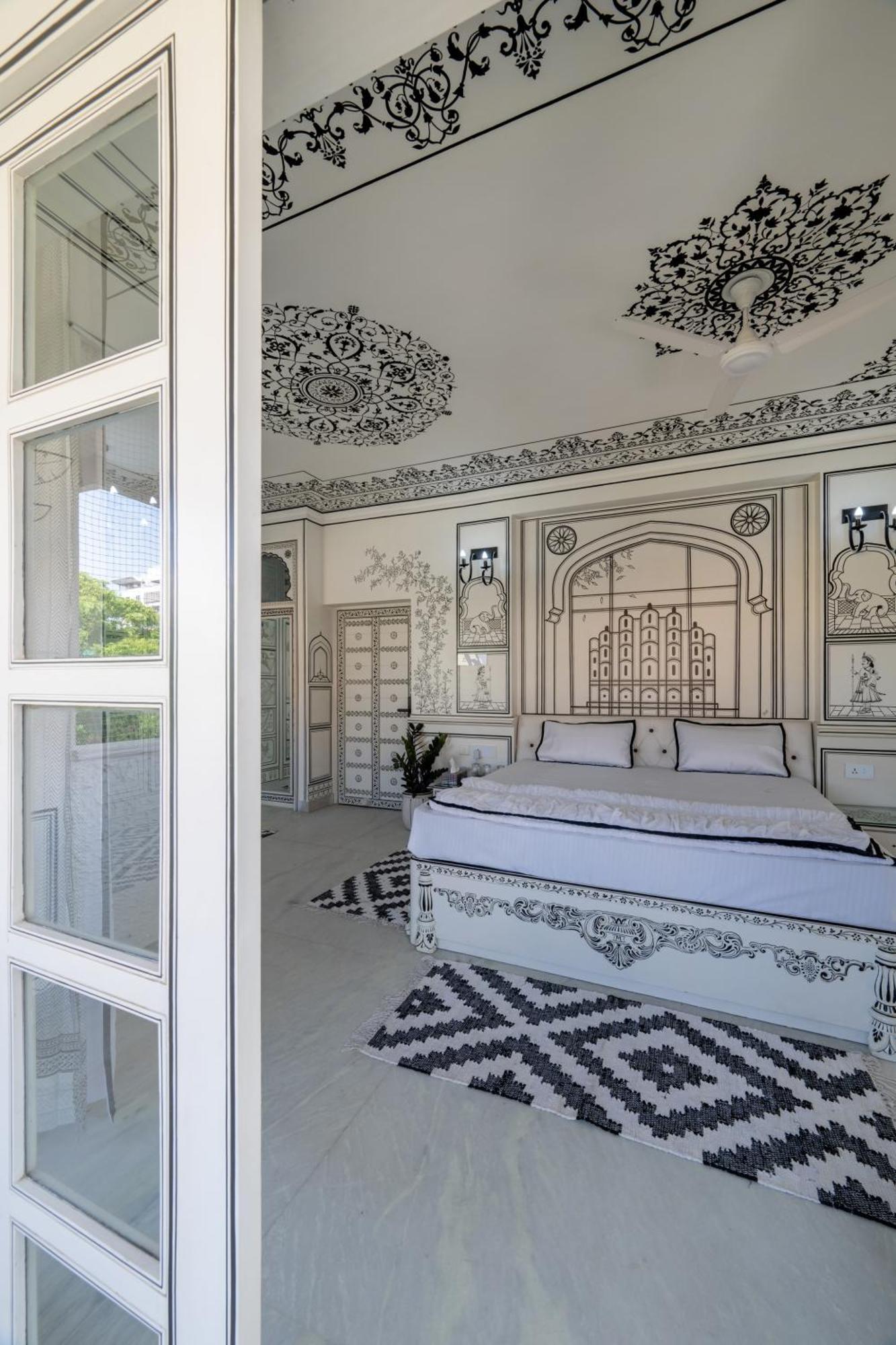 Lalluji Luxe Bed & Breakfast Jaipur