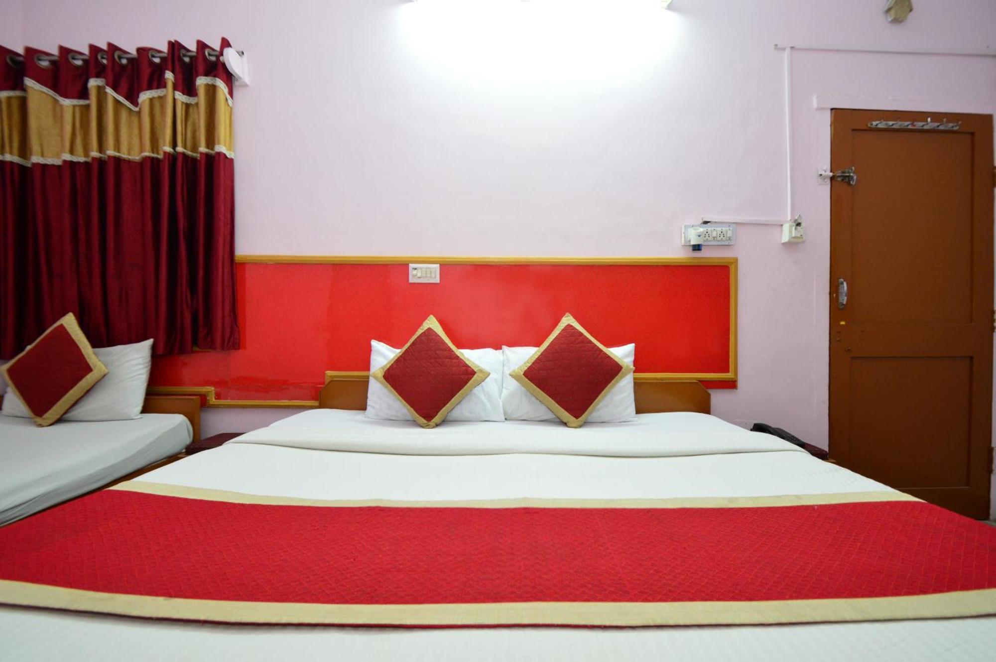 Jai Maa Palace Hotel 2*