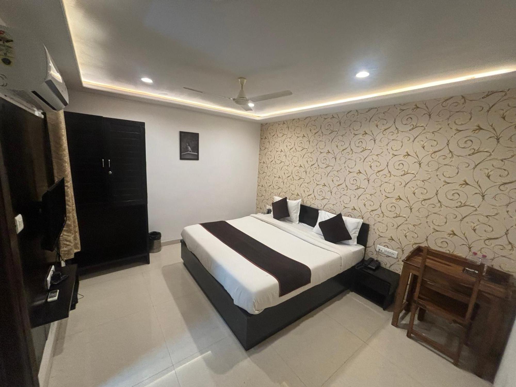 Life 3* Jaipur