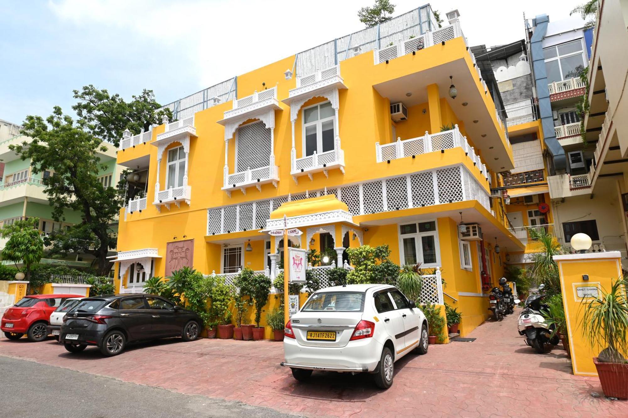 Hotel Chitra Katha - A Story Per